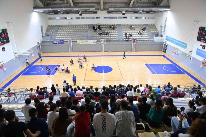 Başkan Yazıcı: “Tuzla Halkıyla Sporcularımızın Yanındayız”