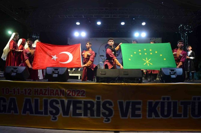 Balkanlardan Gelen Dans Ekipleri Festivale Damga Vurdu