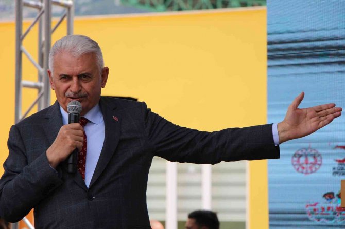 Binali Yıldırım: “Yüzünü Türkiye’ye Dönmüş Milyonlara Karşı Da Sorumluluğumuz Var”