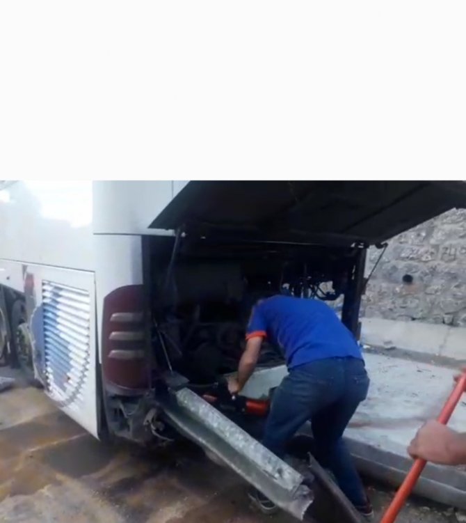 Otobüsün Önünden Giren Bariyer Arkasından Çıktı