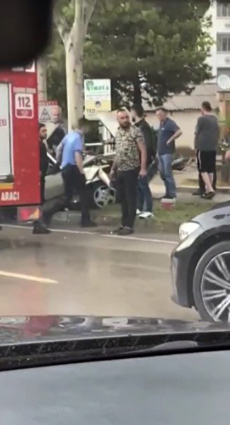Kontrolden Çıkan Otomobil Ağaca Çarptı: 2 Ölü