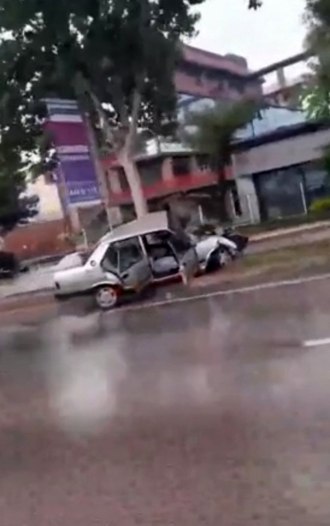 Kontrolden Çıkan Otomobil Ağaca Çarptı: 1 Yaralı