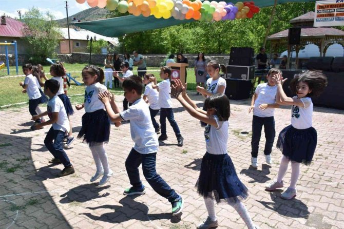 Çağlayan İ̇lkokulu 2021-2022 Eğitim Öğretim Yılı Yılsonu Şenliği Gerçekleştirildi