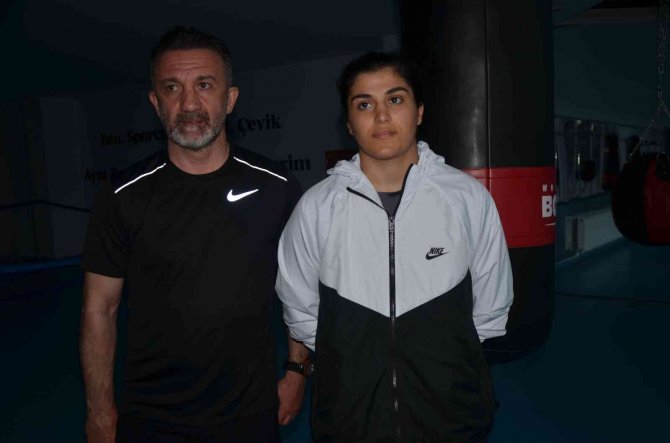 Busenaz Sürmeneli: “İ̇nşallah Tarihte İlk Kez Adımızı Altın Harflerle Oraya Da Yazdıracağız”