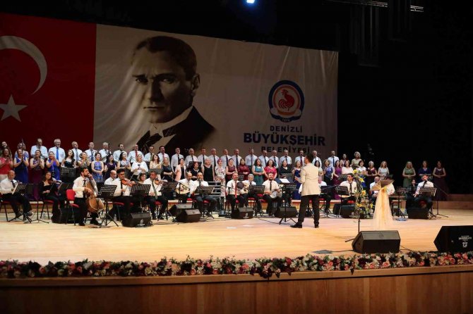 Türk Sanat Müziği Korosundan Yılsonu Konseri