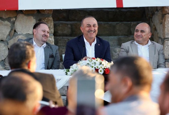 Dışişleri Bakanı Çavuşoğlu: “Herkes Türkiye’yi Dünyadaki Gelişmeleri Yönlendirebilen Ülkeler Arasında Görüyor”