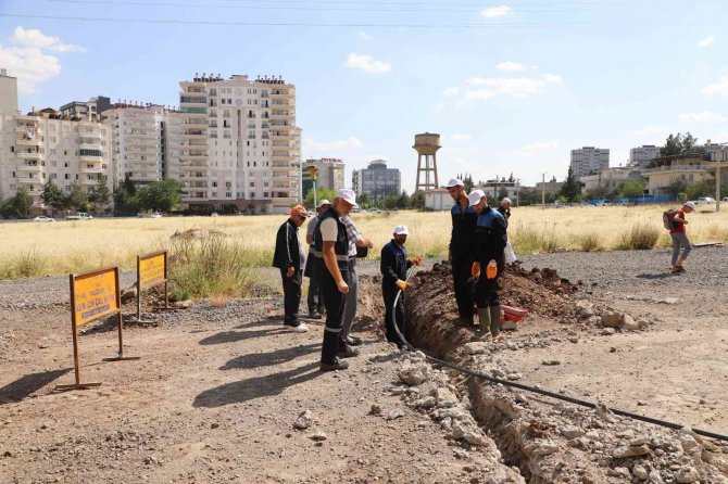 Di̇ski̇ Ekiplerinden 100 Evler’de Abone Bağlantı Çalışması