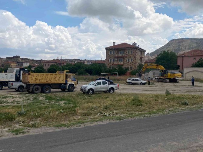 Kapadokya’da Kaçak Yapıların Yıkımı Devam Ediyor