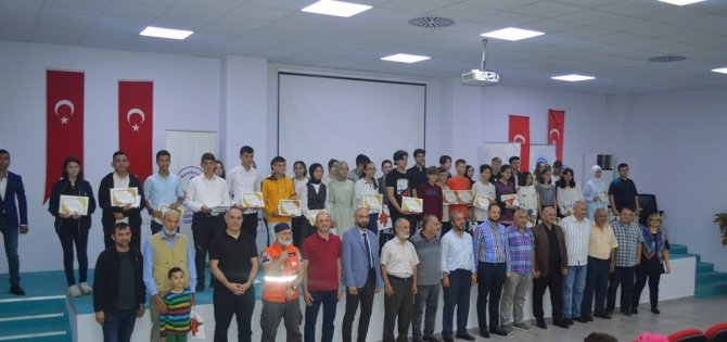 Örnek Öğrenciler Ödüllendirildi