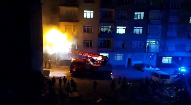 Elazığ’da Korkutan Yangın: Ev Alev Alev Yandı