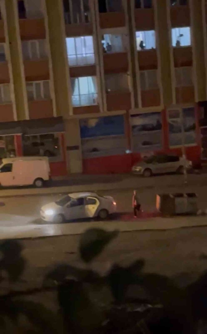 Esenyurt’ta Boş Arsada Kavga Ettiği Adama Ateş Açtı: O Anlar Kamerada