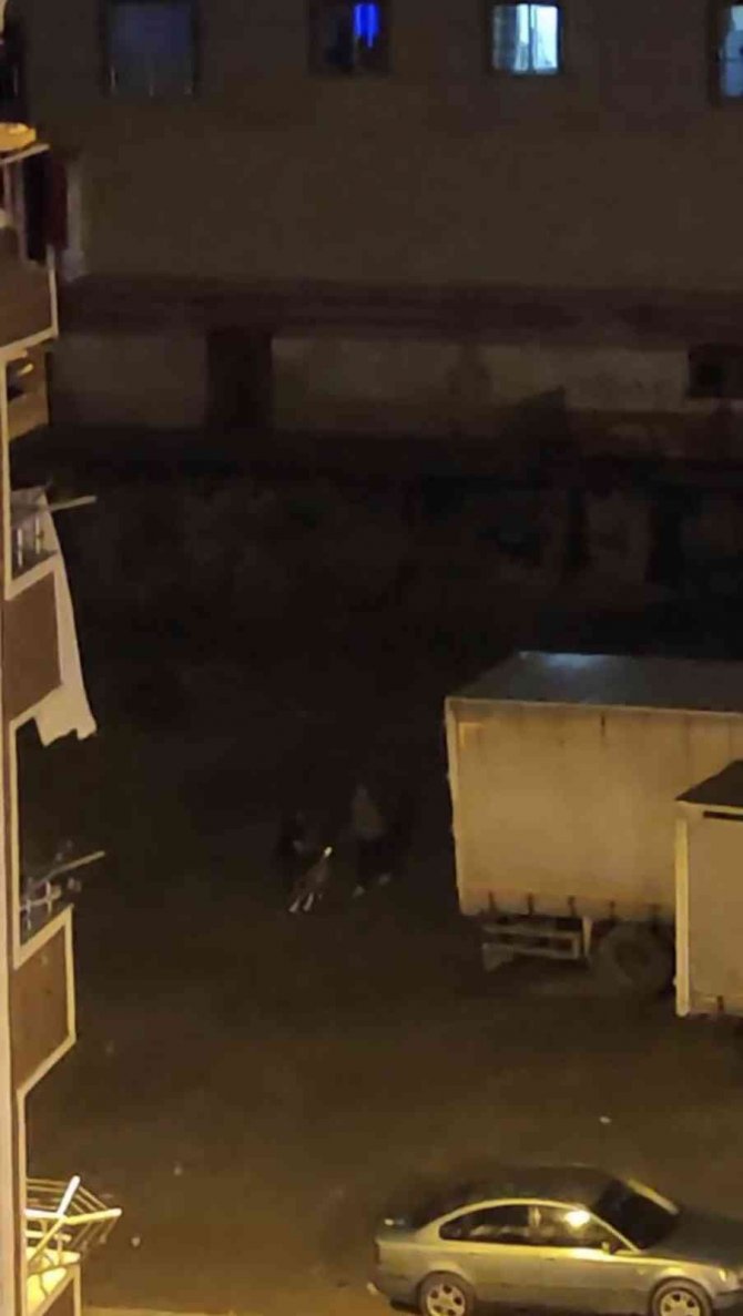 Esenyurt’ta Boş Arsada Kavga Ettiği Adama Ateş Açtı: O Anlar Kamerada