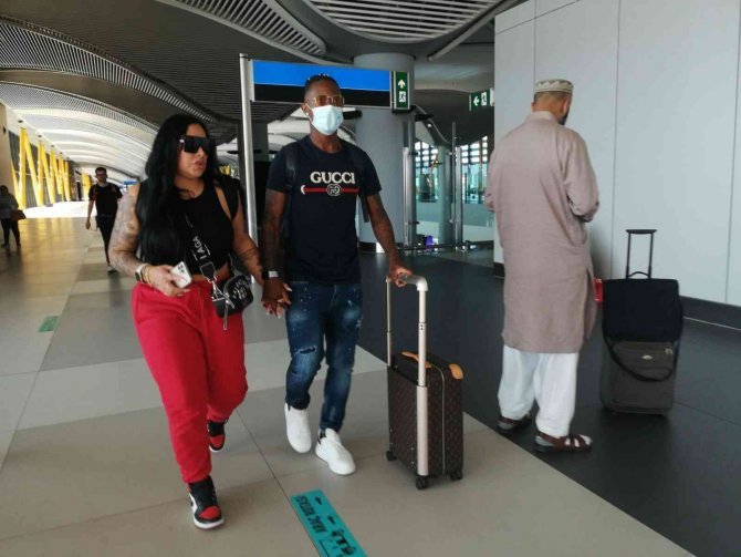 Fenerbahçe’nin Yeni Transferi Lincoln, İ̇stanbul’da