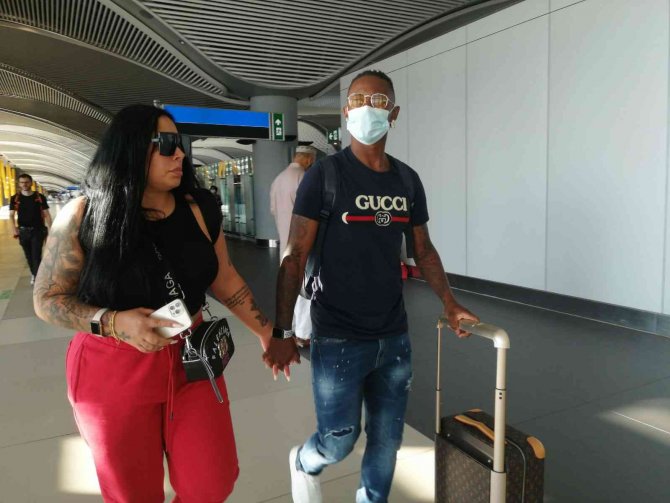Fenerbahçe’nin Yeni Transferi Lincoln, İ̇stanbul’da