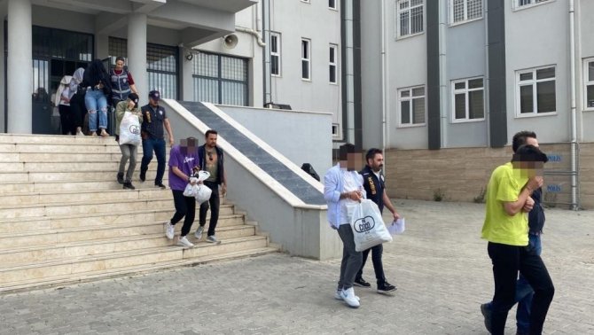 Sosyal Medya Üzerinden Eskort İlanı İle Dolandırmışlar
