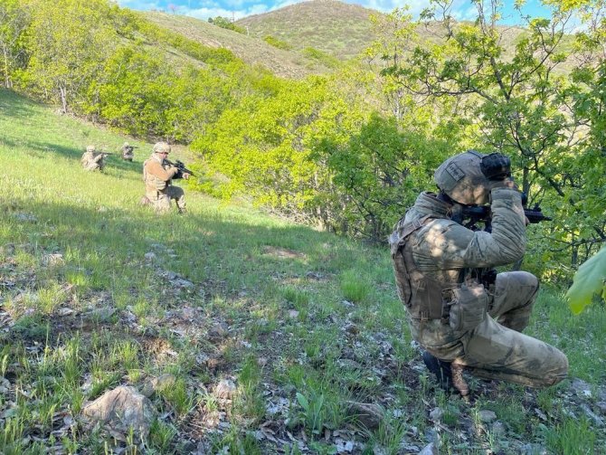 Eren Abluka-17 Şehit Jandarma Teğmen İ̇smail Can Akdeniz-2 Operasyonu Başladı