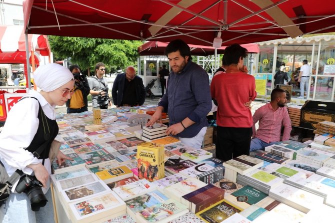 İ̇lkadım Belediyesi Kitap Fuarı Sona Erdi