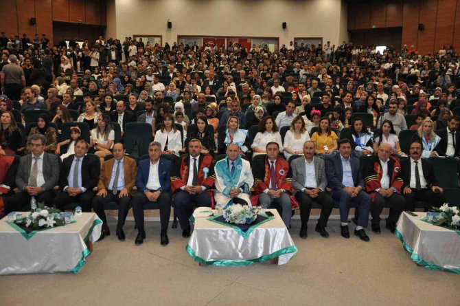 Kaü’de Mezuniyet Heyecanı