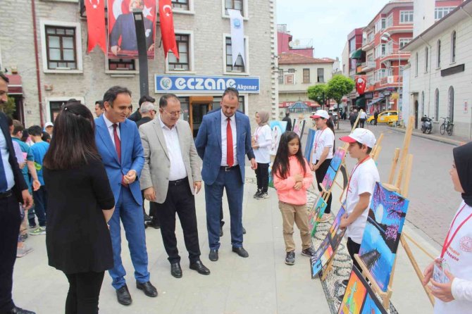 İ̇nebolu’da Öğrenciler, Resimleri İle Beğeni Topladı