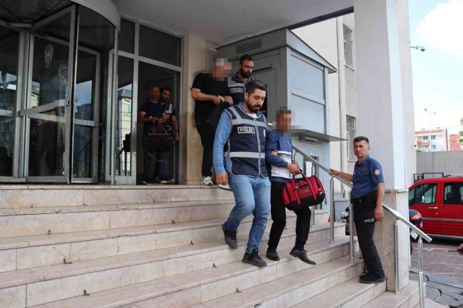 Aranan Şahıslara Operasyon: 20 Gözaltı