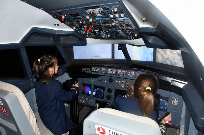 Kidzania İ̇stanbul, 8. Yaşını Basın Mensupları Ve Çocuklarıyla Kutladı