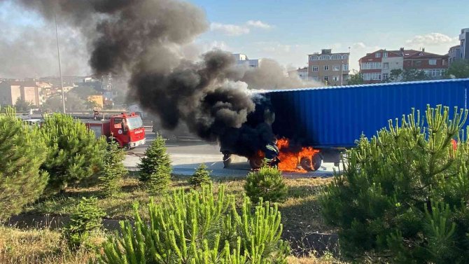 Önce Lastiği Patladı, Sonra Alev Aldı