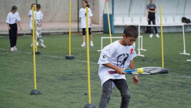 Geleneksel Çocuk Oyunları Şenliği Yüzleri Güldürdü