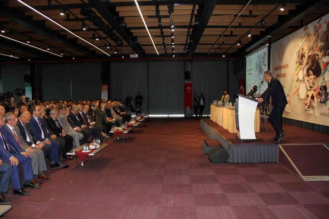 Milli Eğitim Bakanı Özer: 