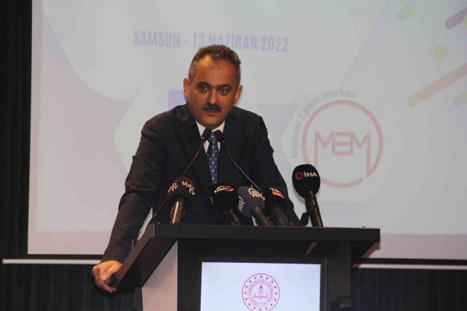 Milli Eğitim Bakanı Özer: 