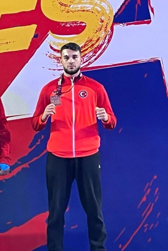 Büyükşehirli Milli Karateci Mısır’da Bronz Madalya Kazandı