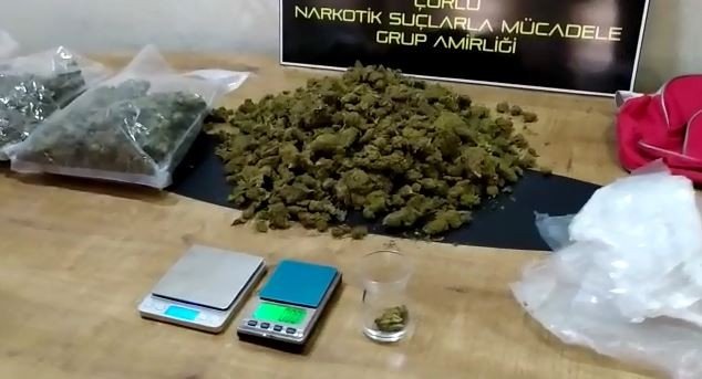 2 Kilo Uyuşturucu Operasyonunda Cinayet Şüphelisi Çıktı