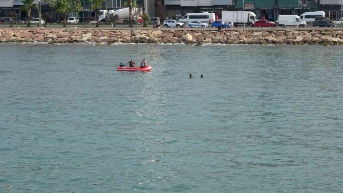 Kayalıklardan Atladığı Denizde Kayboldu