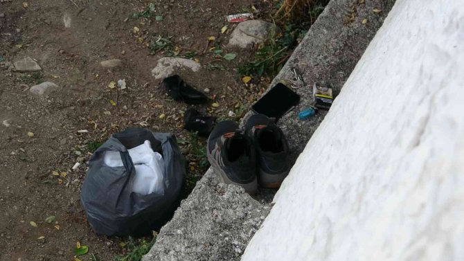 Kayalıklardan Atladığı Denizde Kayboldu