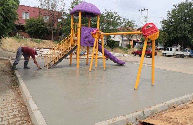 Turgutlu Belediyesi 10 Kilometre Asfalt Serdi