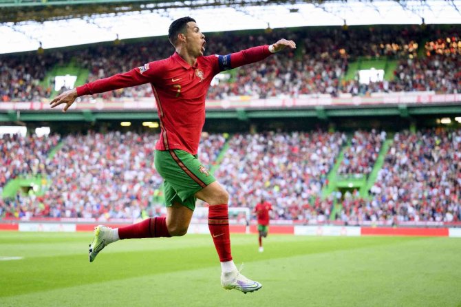 Cristiano Ronaldo, 20 Sezona 815 Gol Sığdırdı