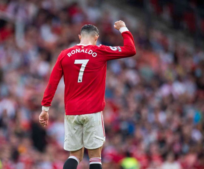 Cristiano Ronaldo, 20 Sezona 815 Gol Sığdırdı