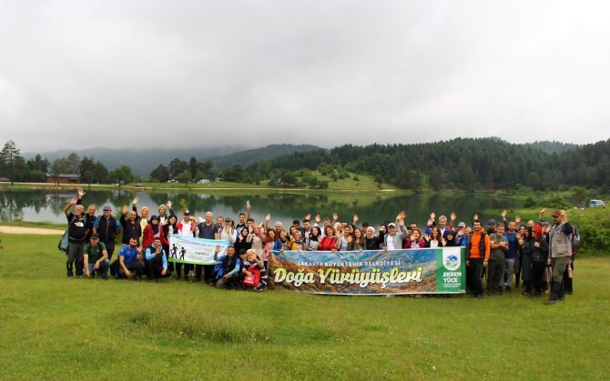 Doğa Yürüyüşleri Karagöl’de Devam Etti