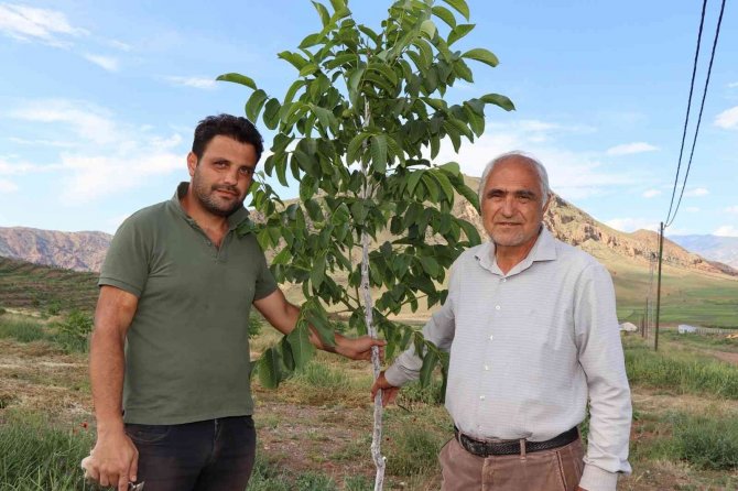 Uzundereli Girişimci, Çorak Topraklara Can Verdi