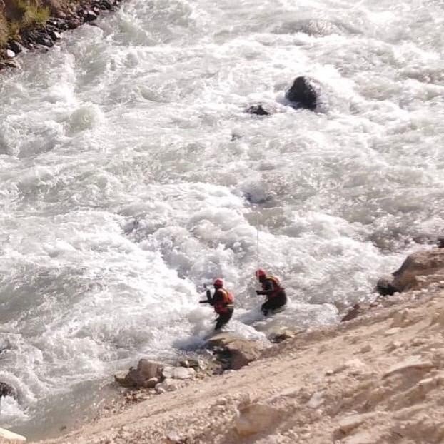 Siirt’te Çayda Akıntıya Kapılan Sağlıkçıyı Arama Çalışmaları Üçüncü Gününde