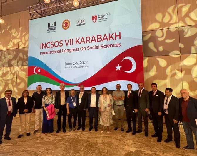 Akademisyenler Bakü’de Bir Araya Geldi