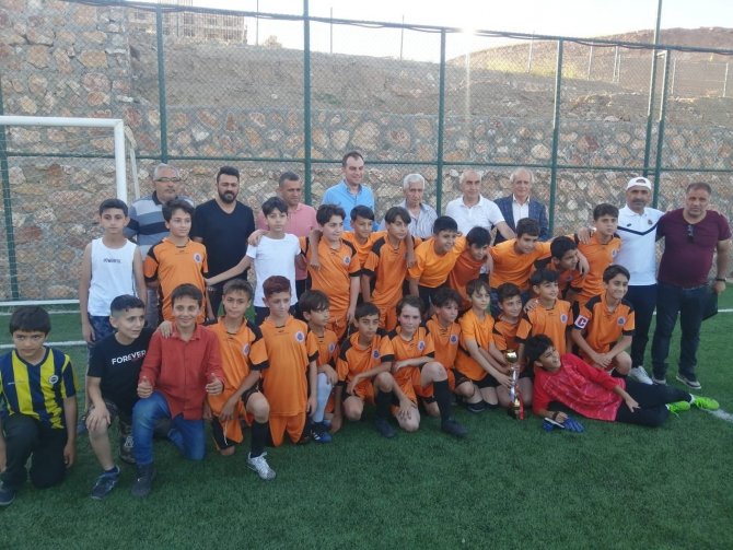 U12 Ligi’nde Şampiyon Elazığ Yolspor