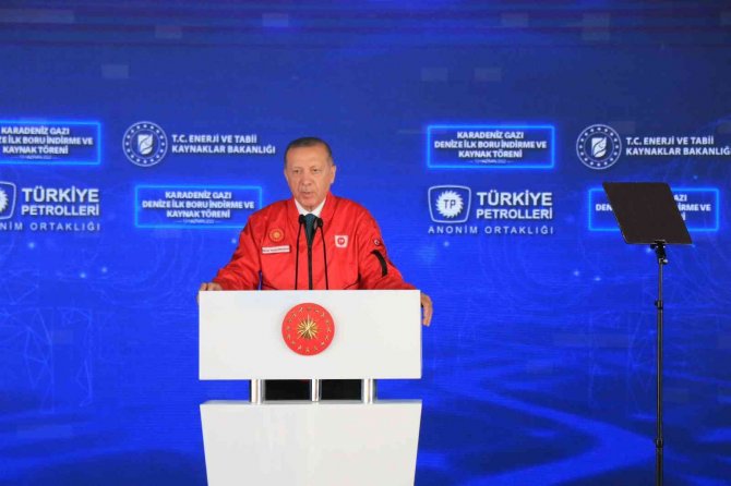 Cumhurbaşkanı Erdoğan: "Ülkemizin Yeri Doldurulamaz Konumu Anlaşıldıkça Şu Anda Siyasi Sebeplerle Soğuk Bakanlar Da Mutlaka Politikalarını Değiştirecekler"