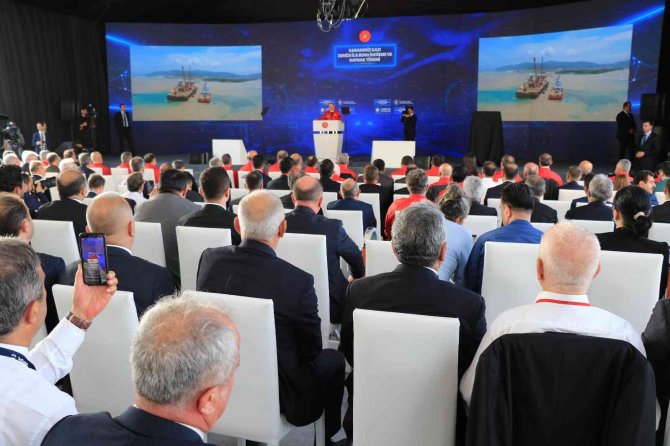 Cumhurbaşkanı Erdoğan: "Ülkemizin Yeri Doldurulamaz Konumu Anlaşıldıkça Şu Anda Siyasi Sebeplerle Soğuk Bakanlar Da Mutlaka Politikalarını Değiştirecekler"