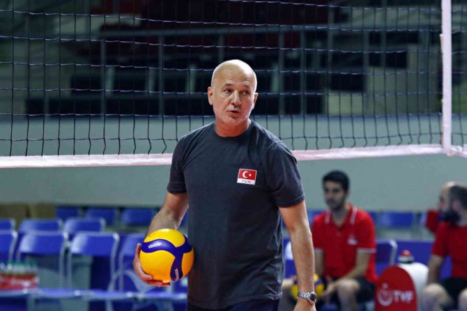 Hakan Özkan: "İ̇lk Amacımız Gruptan Çıkarak Adım Adım İlerlemek"