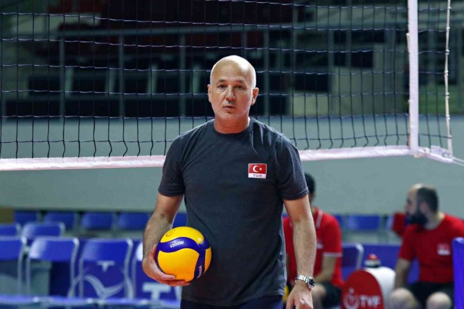 Hakan Özkan: "İ̇lk Amacımız Gruptan Çıkarak Adım Adım İlerlemek"
