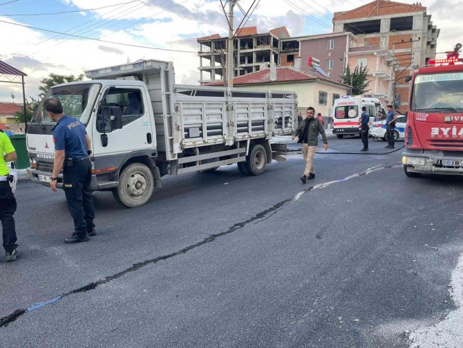 12 Yaşındaki Çocuk Kamyonetin Altında Kalarak Can Verdi