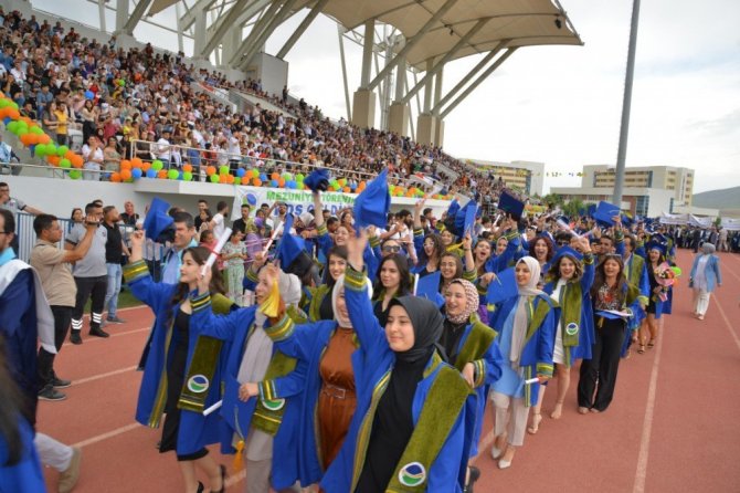 Ahi Evran Üniversitesi Öğrencileri ‘Ahilik Yemini’ İle Mezun Oldu