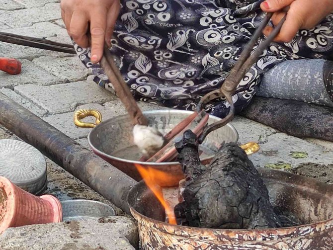 Kalaycılığı Yaşatmak İçin Türkiye’yi Dolaşıyor