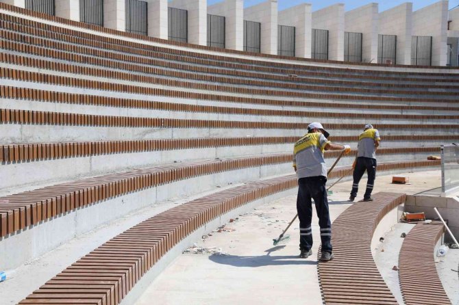 Didim’de Amfi Tiyatronun Açılışına Sayılı Günler Kaldı