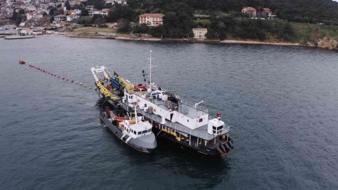 Ayedaş’tan Adalar’ın Enerjisine 100 Milyon Liralık Deniz Altı Yatırımı